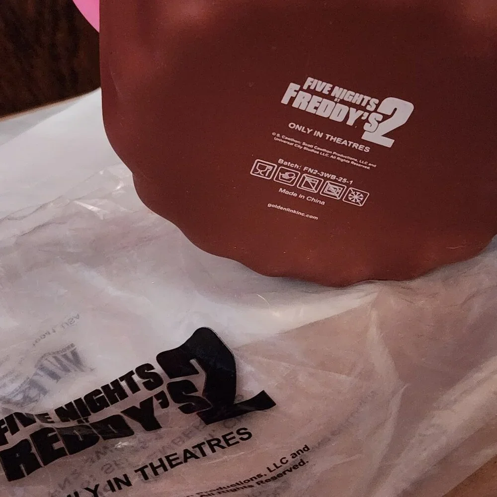 AMC Exclusive Five Nights at Freddy's2 FNAF 3D Drink Bottle Pink Cup CupCake - Picture 7 of 7
